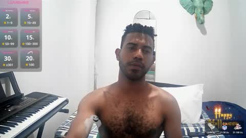 bruce_1111 online show from October 31, 8:31 pm