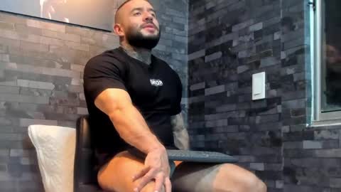 brucedallas online show from May 11, 2:29 am
