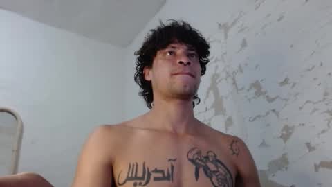 brucewayne1_ online show from December 16, 1:35 am