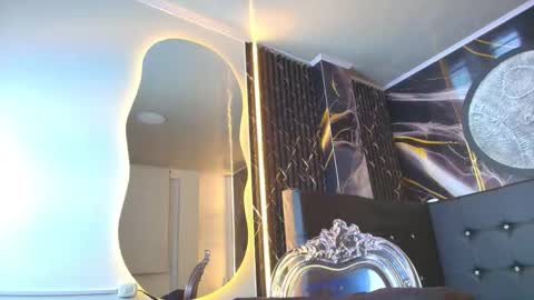 Bruja SCarlata online show from November 18, 10:18 am