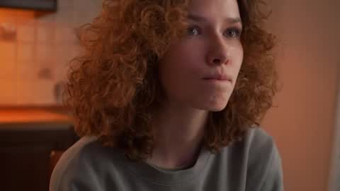 Tess online show from April 18, 9:04 pm