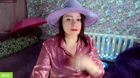 Julia online show from April 23, 8:32 pm