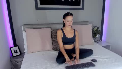 brunny_gill online show from February 11, 8:45 pm