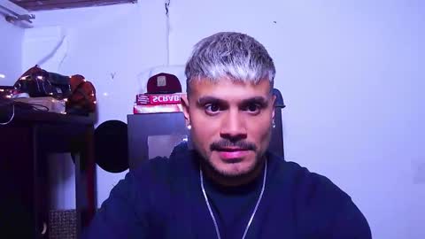 bruno_booss online show from December 18, 2:40 am
