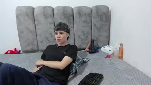 Bruno Cruz online show from June 3, 2:14 am
