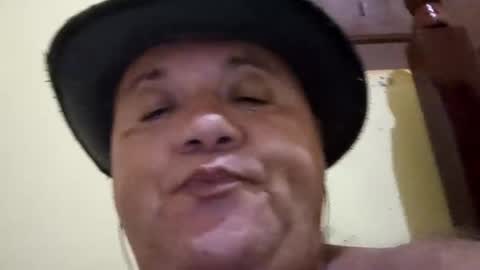 brwbhhh online show from March 11, 1:52 am