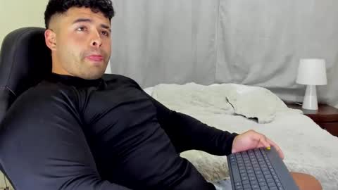 bryan stoness online show from December 17, 12:56 am