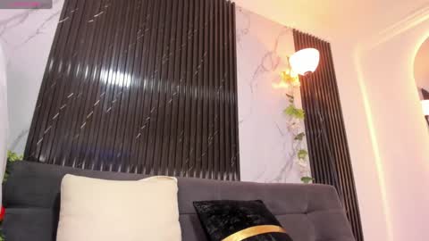 Bryxon  online show from February 6, 4:21 am