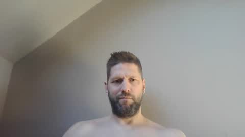 bubblebee1982 online show from March 18, 9:37 am