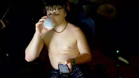 BubblebuttBdn online show from June 14, 2:35 am