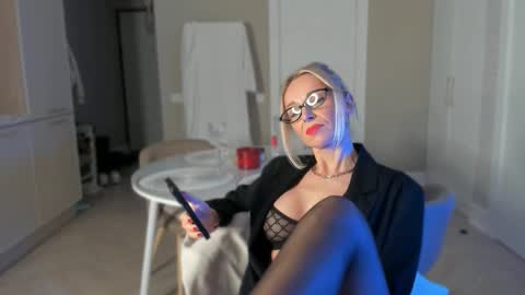 bubbling_crush online show from January 17, 11:13 pm