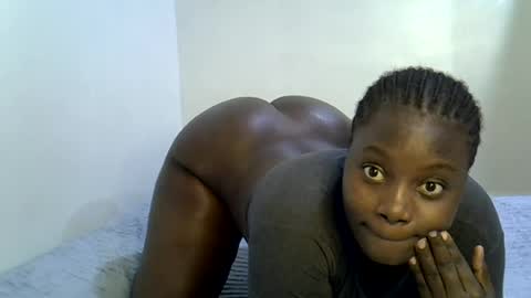 bubbly_ass30 online show from June 24, 9:44 pm
