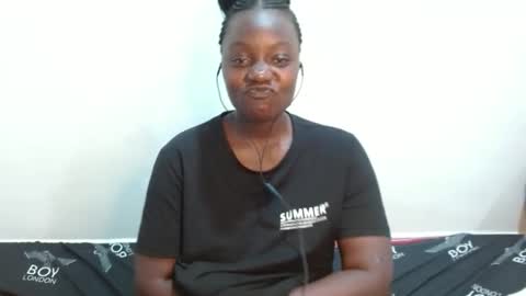 bubbly_ass30 online show from November 14, 8:00 pm