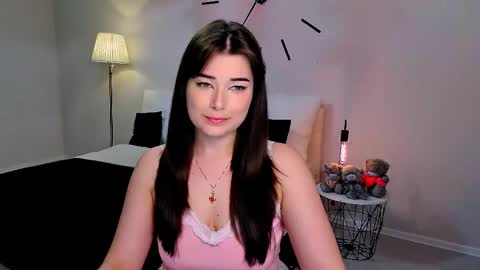 Ari online show from April 28, 1:37 pm