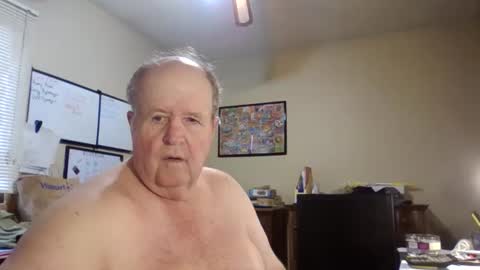 bullfrogg5050 online show from December 3, 6:41 pm