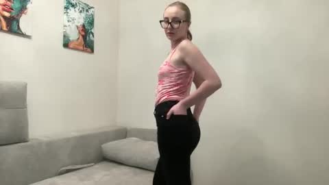 bunny405083 online show from April 27, 11:19 am