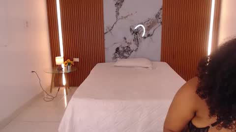 Rossi Hill online show from March 15, 12:30 pm