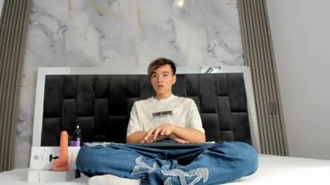 Snapshot of bunny_maxxi chatting on March 1, 2:02 pm bunny online show from March 1, 2:02 pm