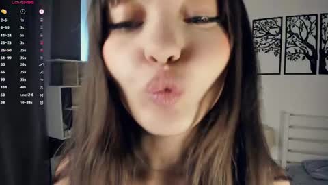 Aria online show from July 5, 8:10 am