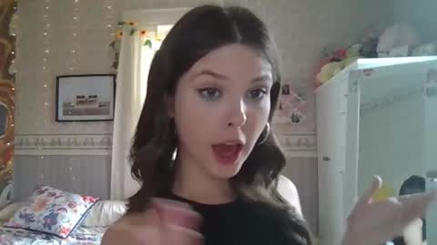 Abigail Grace online show from April 10, 7:07 pm