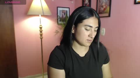 bunnyEmilyR0s33 online show from May 5, 3:51 pm