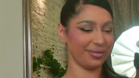 Bella online show from March 13, 8:45 pm