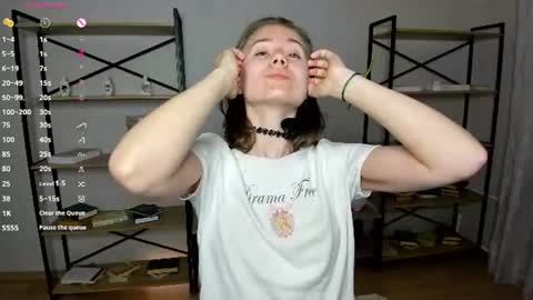 Lizy online show from July 3, 7:40 pm