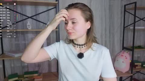 Lizy online show from April 23, 8:32 pm
