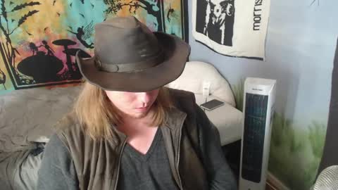 burningflute online show from June 5, 1:38 pm