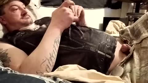 Burnout1315 online show from April 5, 5:21 pm