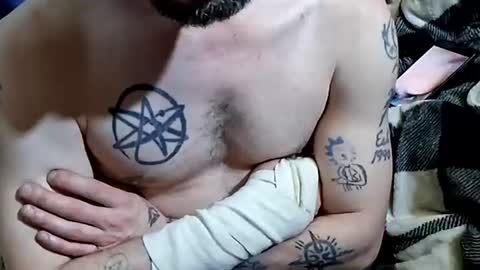 Buster18Hymen online show from March 6, 8:13 am