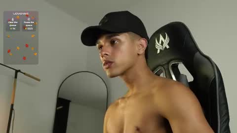 Buster independent model online show from July 3, 8:41 am