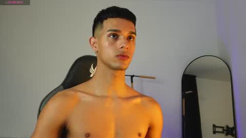 Buster independent model online show from June 26, 4:45 pm