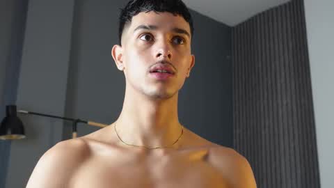 Buster independent model online show from September 10, 3:57 pm