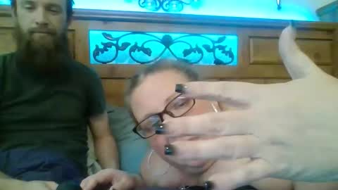 bustibambi online show from May 2, 7:19 pm