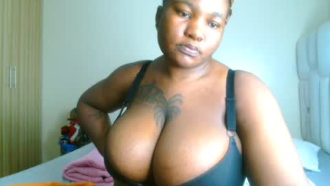 busty_mellons69 online show from July 22, 7:16 pm