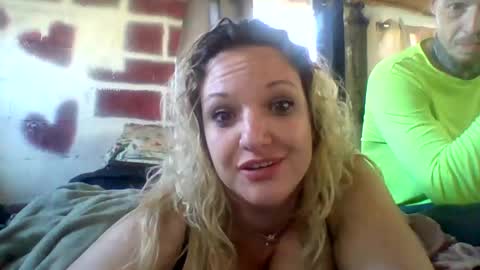 Snapshot of bustybabie9 chatting on February 2, 4:00 pm BustyBabie9 online show from February 2, 4:00 pm