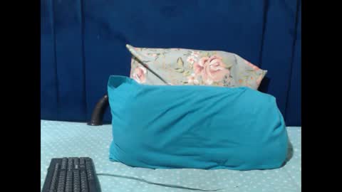 bustychocx online show from May 17, 4:38 pm