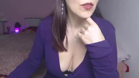 Snapshot of bustygf chatting on February 20, 9:53 pm anna online show from February 20, 9:53 pm