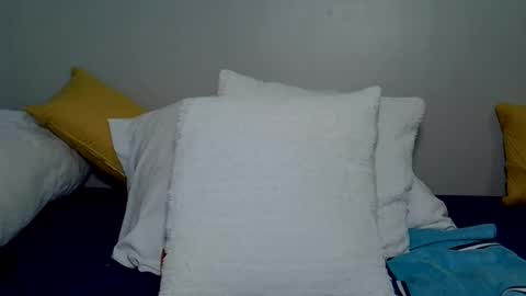 bustytessa37 online show from June 17, 3:33 am