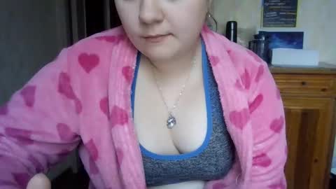 butterfly18988 online show from October 25, 7:51 am