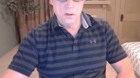 Snapshot of buttnakedfun954737 chatting on January 11, 11:23 am Miles online show from January 11, 11:23 am