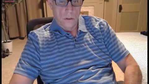 Snapshot of buttnakedfun954737 chatting on September 11, 10:49 am Miles online show from September 11, 10:49 am