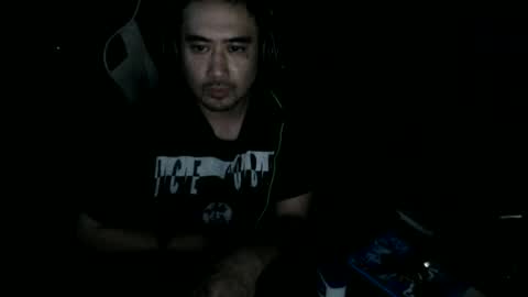 buzzzzzzz01 online show from September 12, 10:06 am