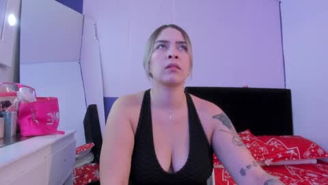 Snapshot of byanca_winklar chatting on December 16, 6:16 pm     online show from December 16, 6:16 pm