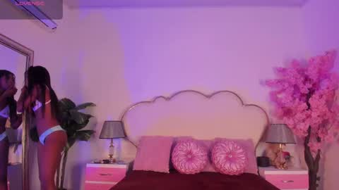 Cahitlin  online show from April 29, 7:02 am