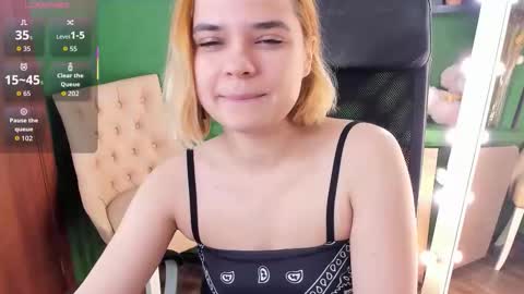 Gina online show from October 24, 8:59 am