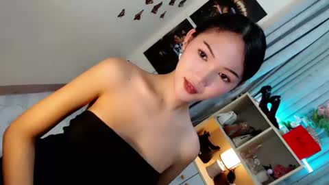 caitlin online show from July 30, 1:17 am