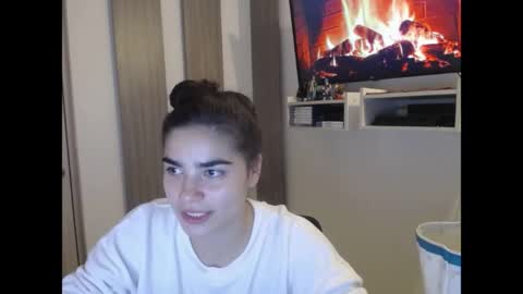 caitlingomez0 online show from May 4, 11:28 am