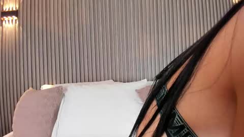 Caitlyn  online show from March 13, 12:08 pm